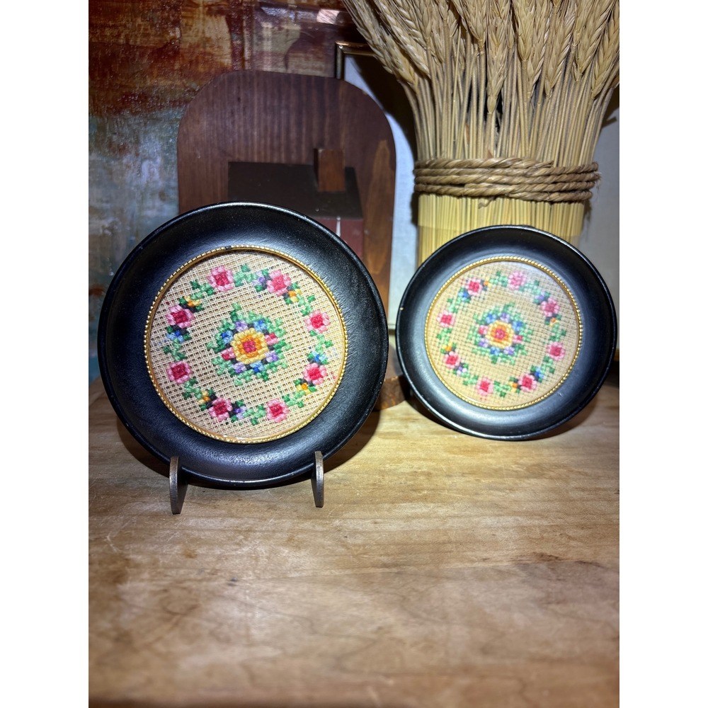 Vintage Miniature Floral Needlepoint Round Black Frames Set of 2 Wall Art 4.5"